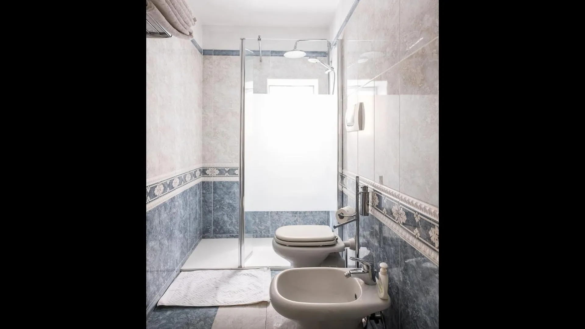 아파트 Santo Stefano Appartamento 볼로냐